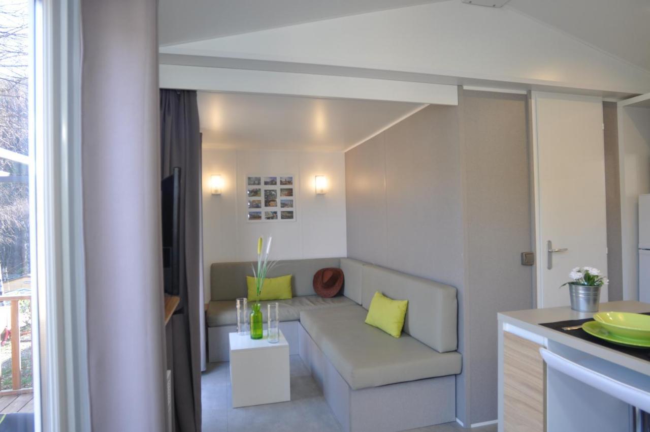 Camping Le Mas Des Sedaries Hotel Villefort  Eksteriør billede