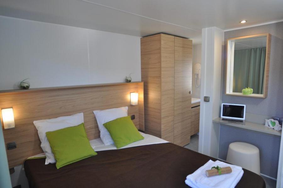 Camping Le Mas Des Sedaries Hotel Villefort  Eksteriør billede